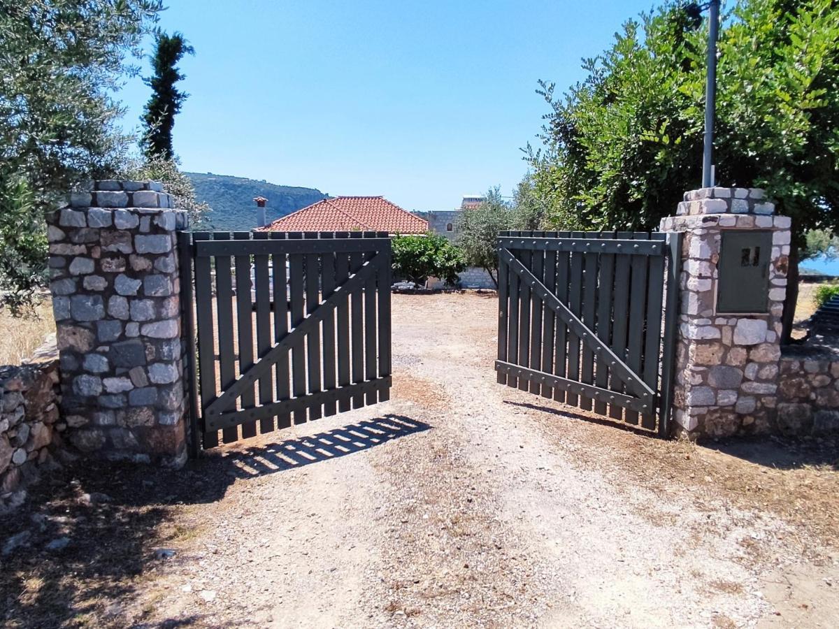 Athina'S Stone House In Kardamyli别墅 外观 照片